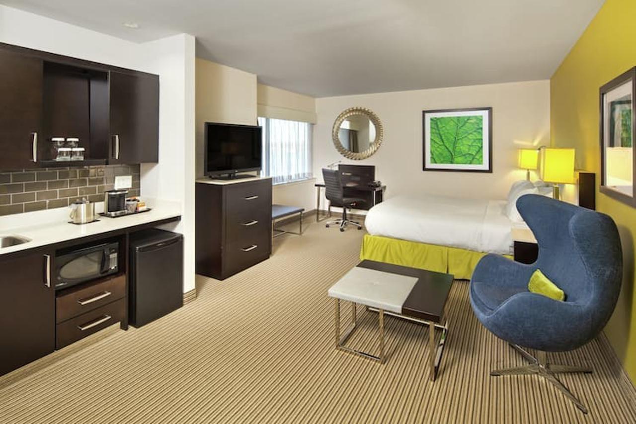 The Hollis Halifax - A Doubletree Suites By Hilton Exterior foto