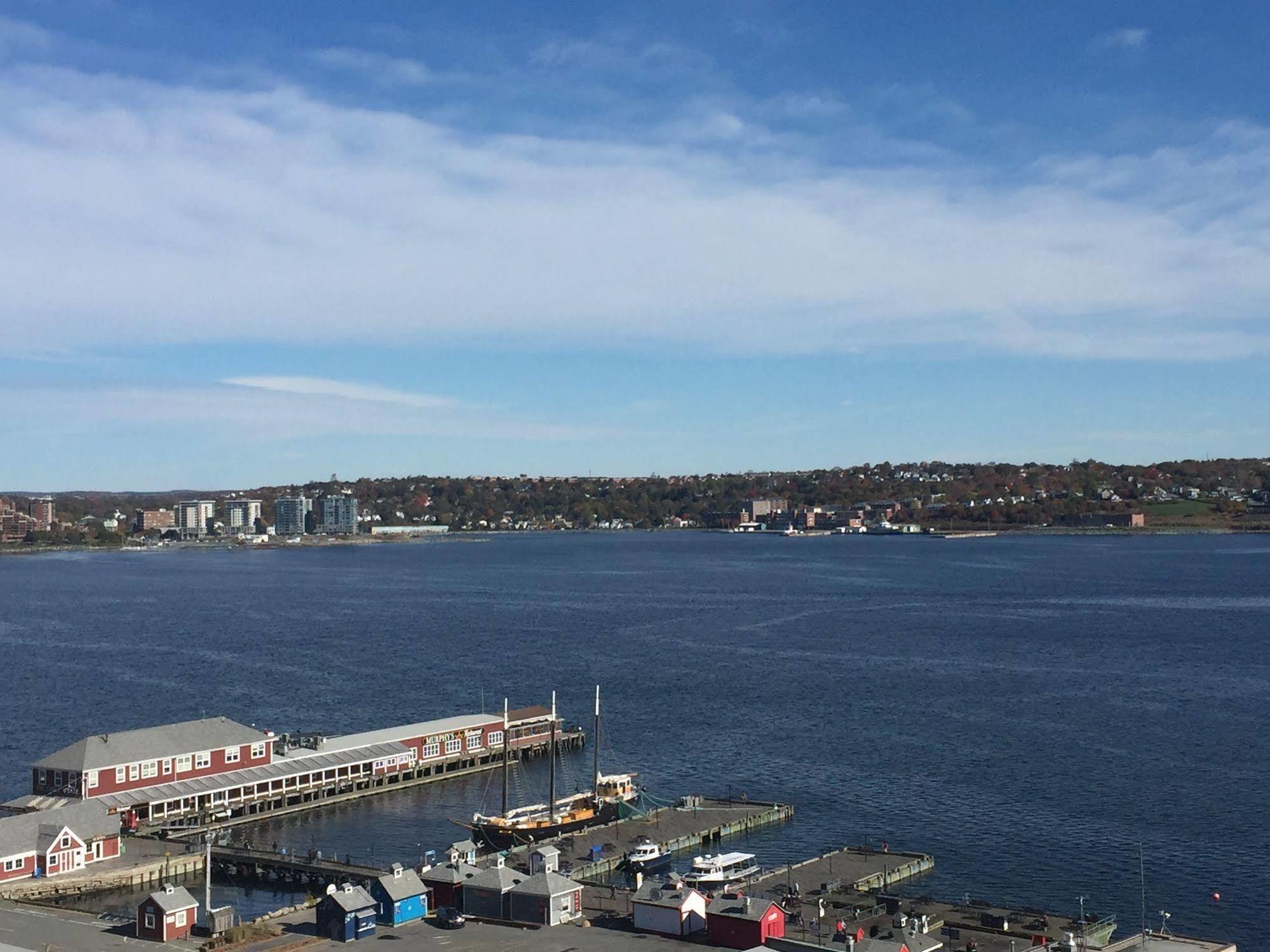 The Hollis Halifax - A Doubletree Suites By Hilton Exterior foto